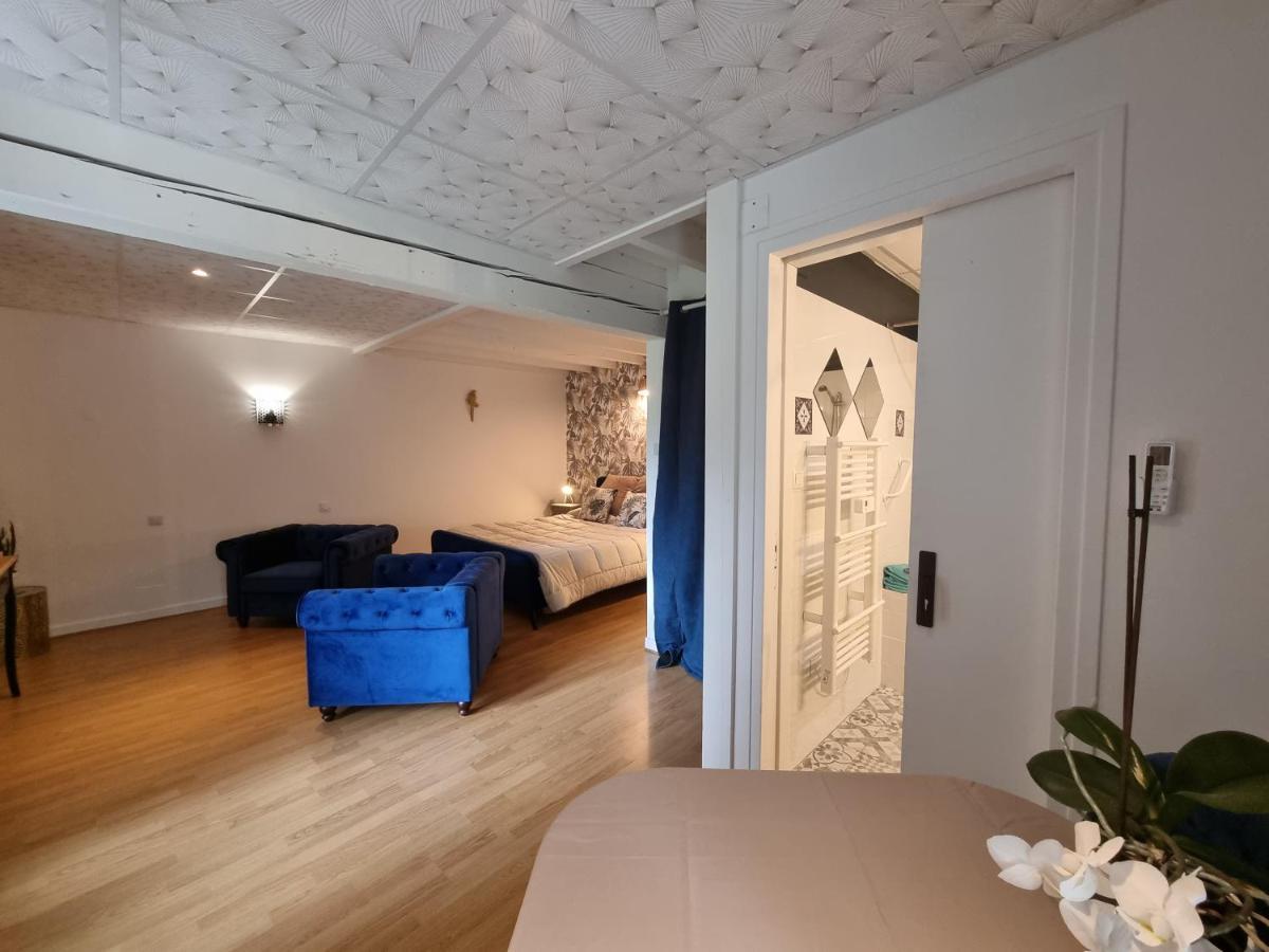 Le Manoir- Cluny Bed & Breakfast Екстериор снимка