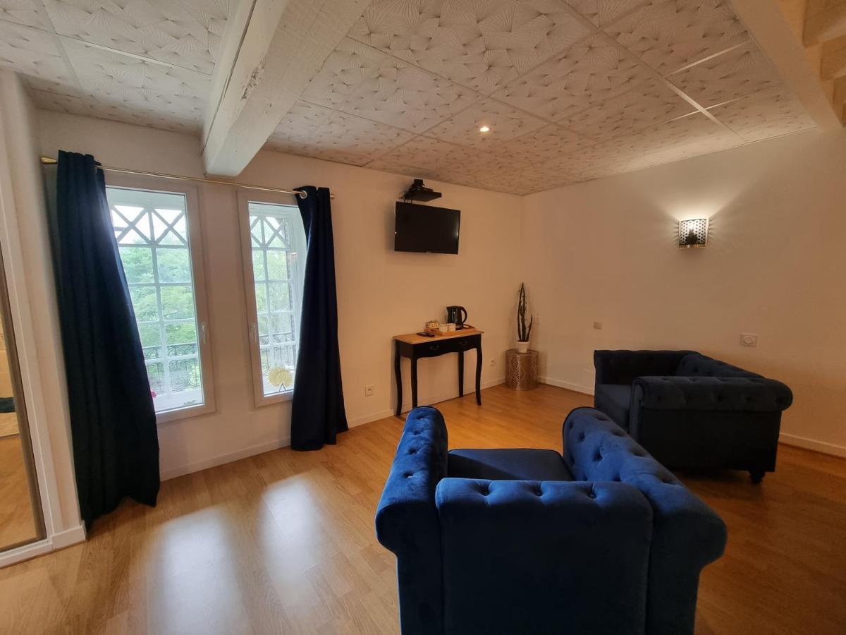 Le Manoir- Cluny Bed & Breakfast Екстериор снимка