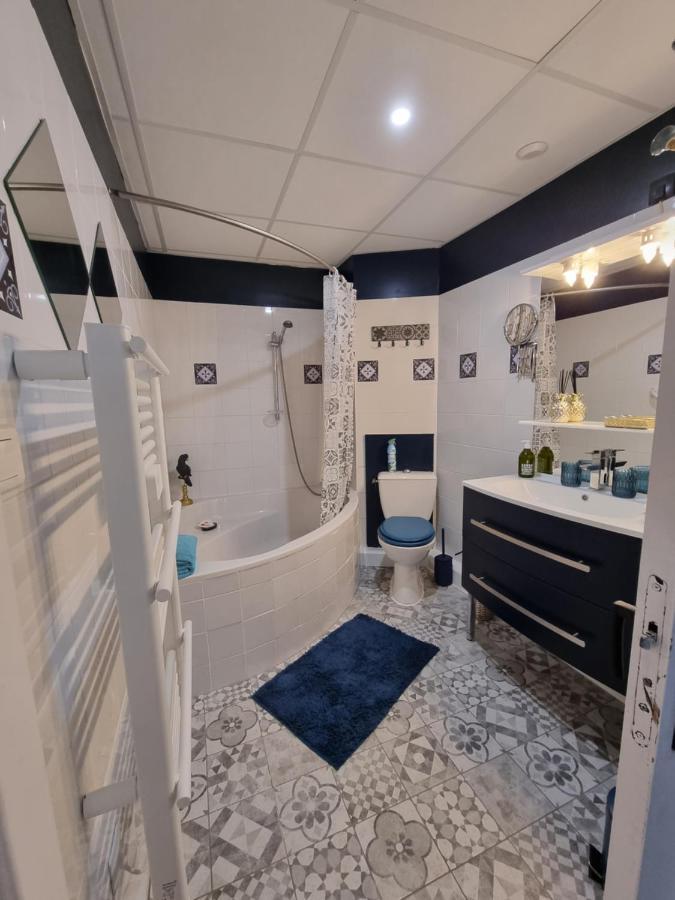 Le Manoir- Cluny Bed & Breakfast Екстериор снимка