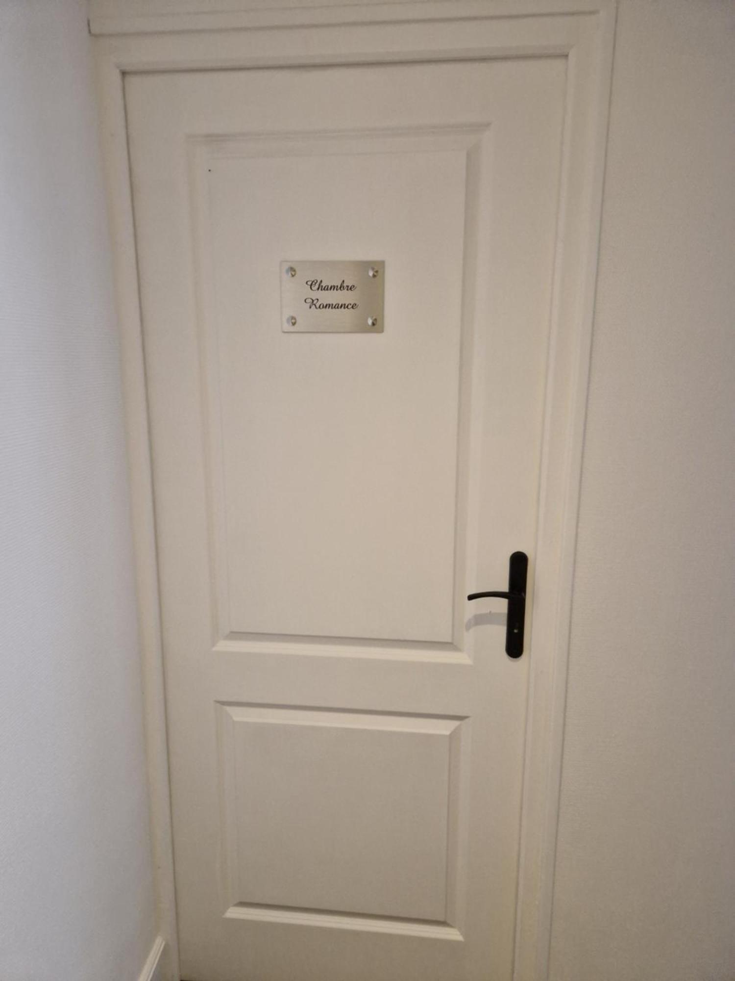 Le Manoir- Cluny Bed & Breakfast Екстериор снимка